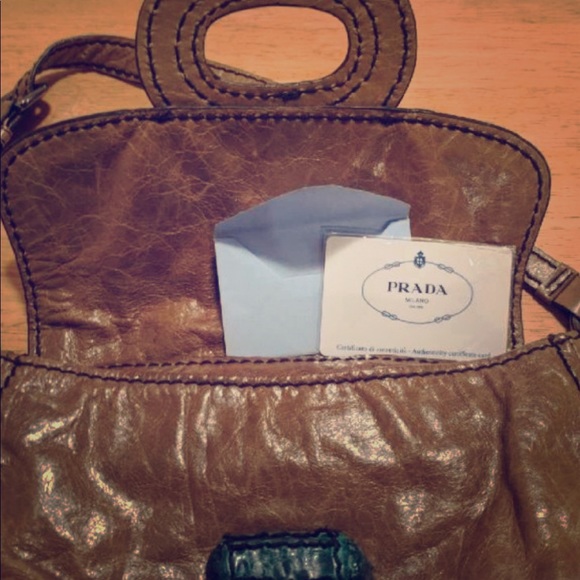 Prada bag - Picture 1 of 2
